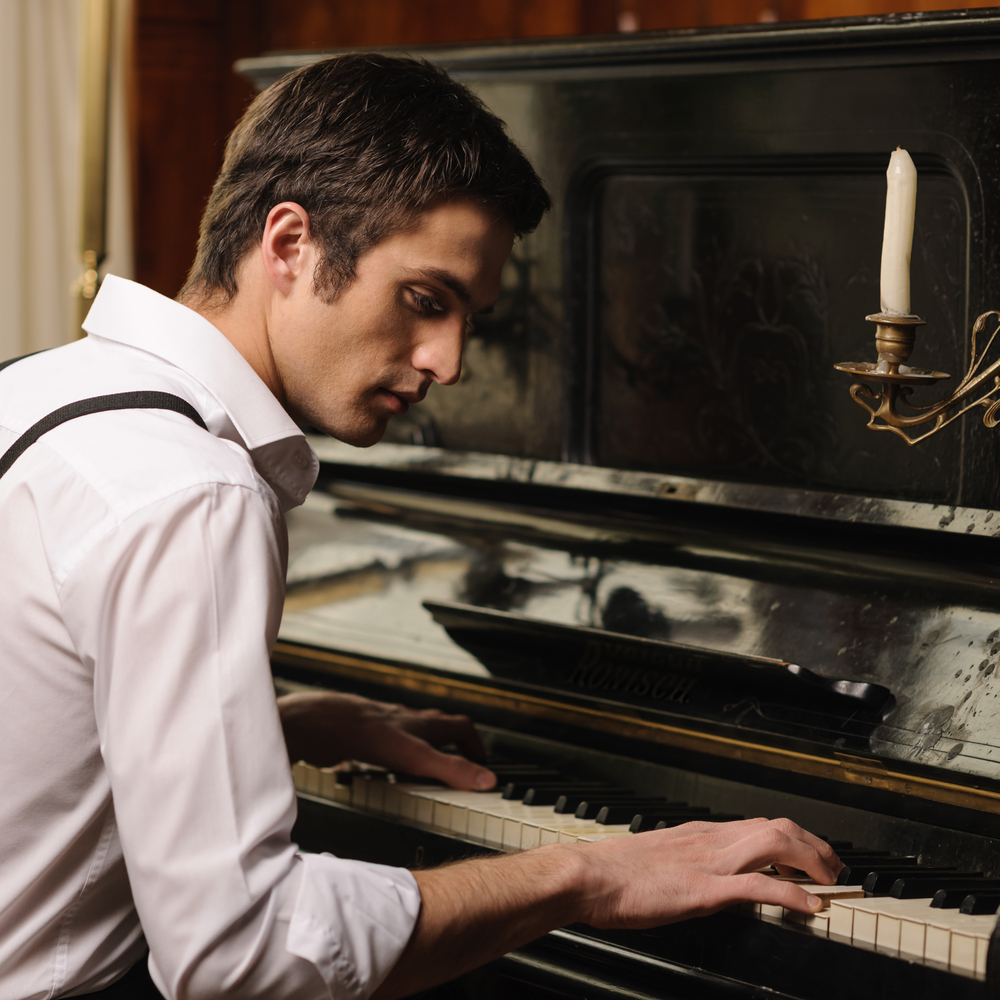 Play piano by ear